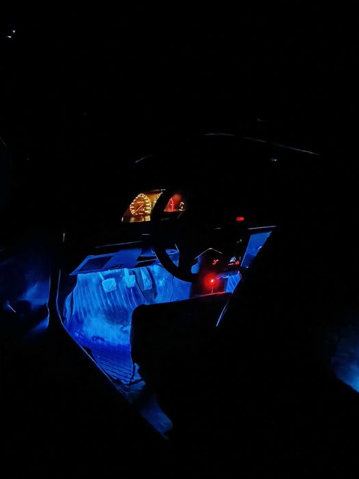 Продам мазду 323 в гарному стани