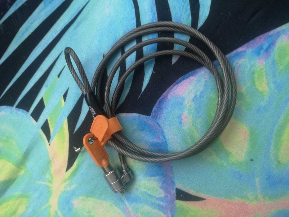 Blokada Kensington MicroSaver zapezpieczenie komputera przed kradzieżą