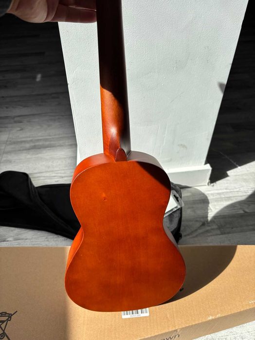 Ukulele Harley Benton UK-11C Soprano + Capa + Caixa Original
