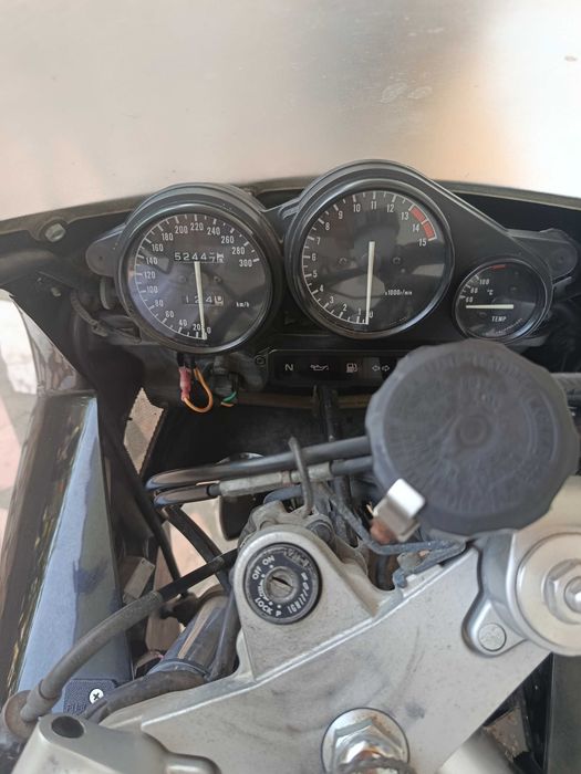 Yamaha FZR 600R
