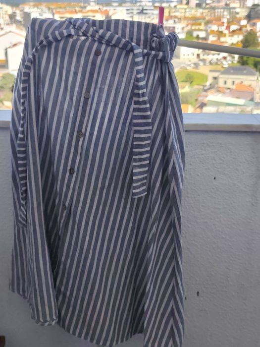 Saia de verão com riscas de marinheiro