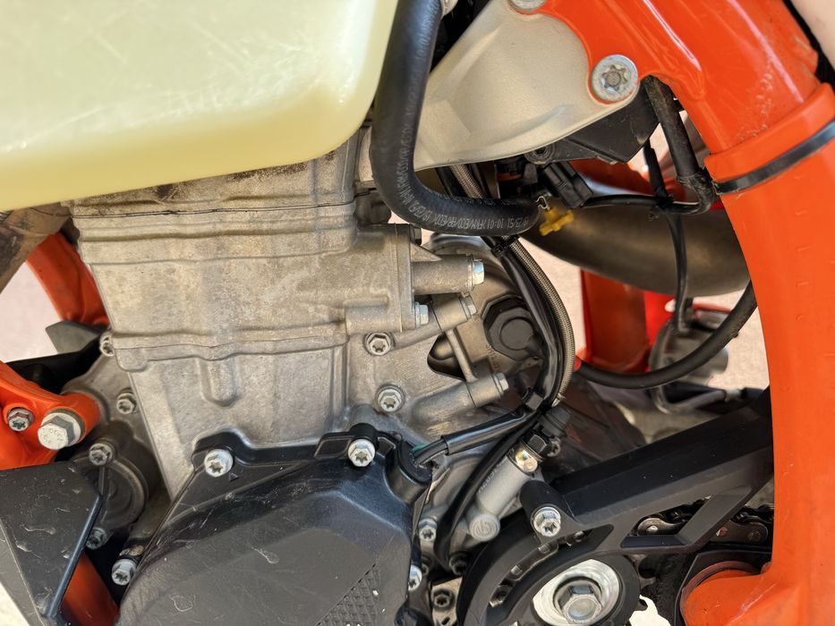 Продам KTM exc f 500  six days