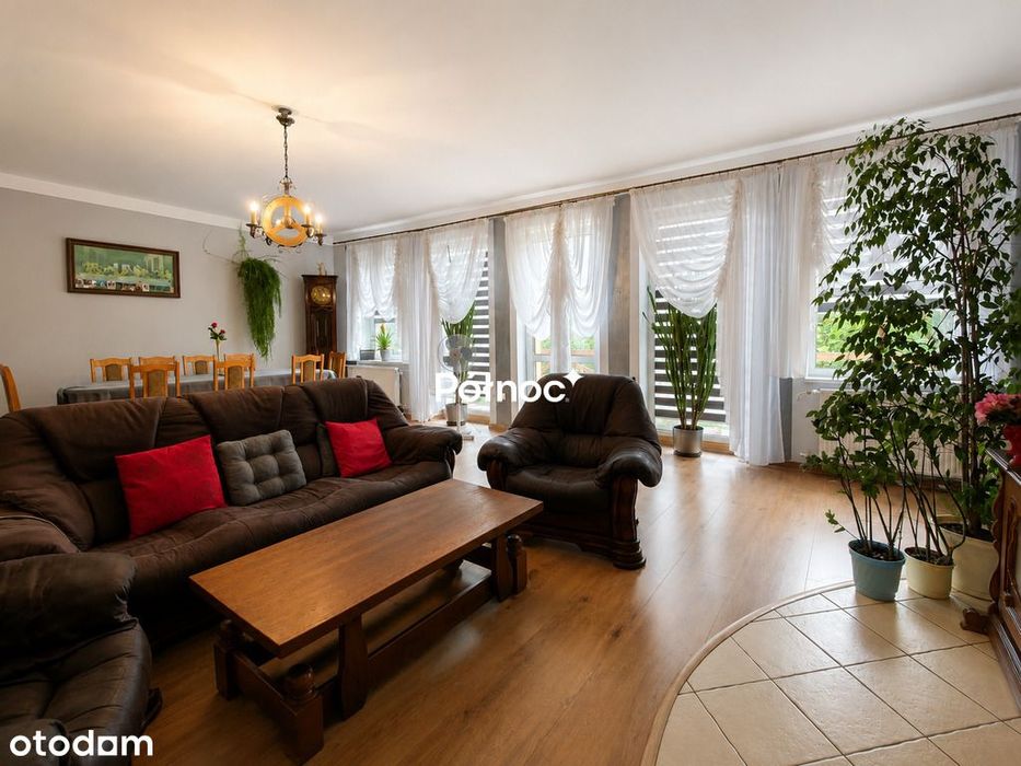 200 m² przy parku – działka i garaż