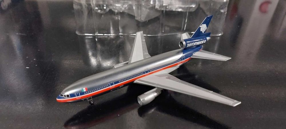 Avião Boeing Aviões Airbus escala 1/400 em Metal Varios Ver Fotos 06