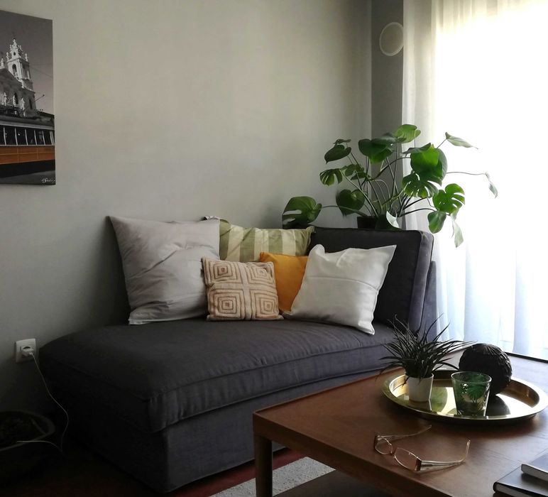 Sofá 3 lugares com chaise longue Kivik Ikea