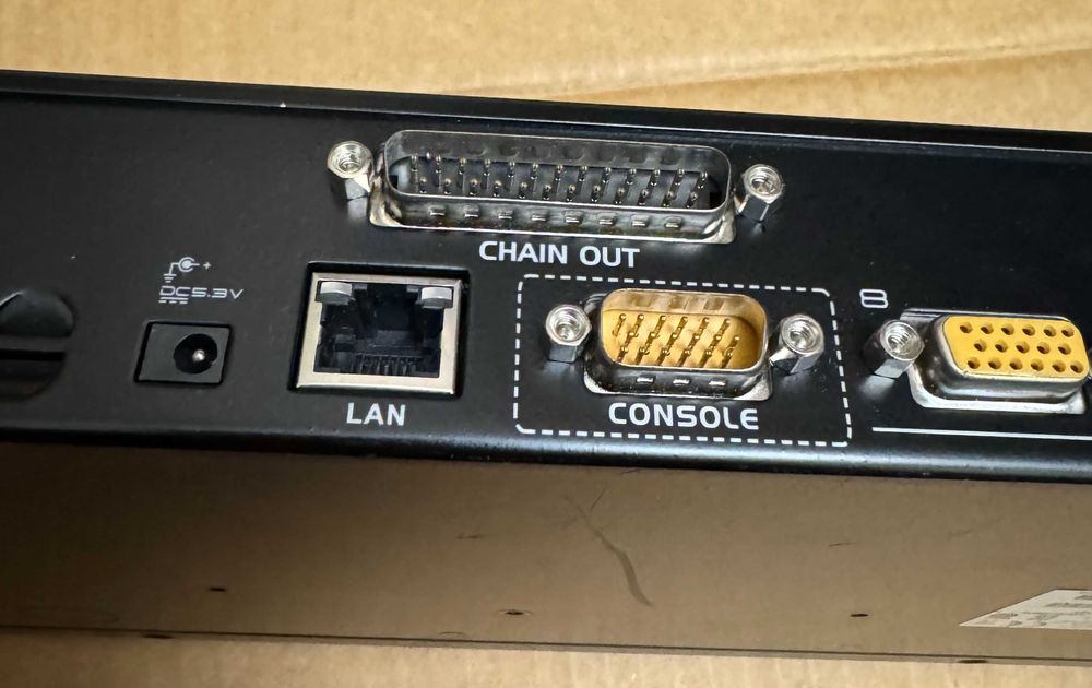 ATEN CS-1708i  8-портовий IP KVM перемикач