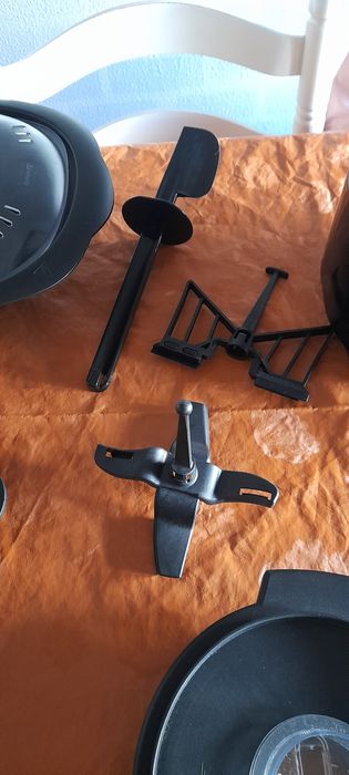 Vendo robo de cozinha ainda com garantia