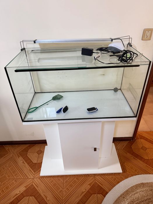 Itens de casa e móveis