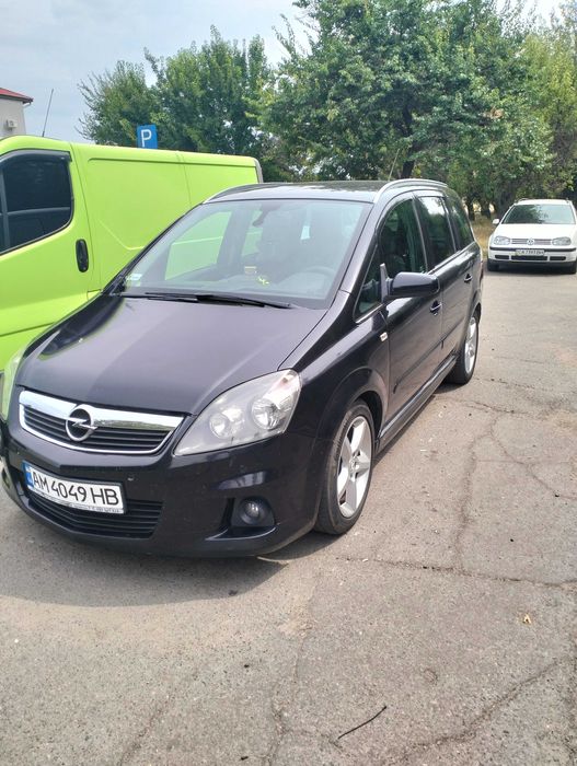 Опель зафіра 1.7. 2008 року