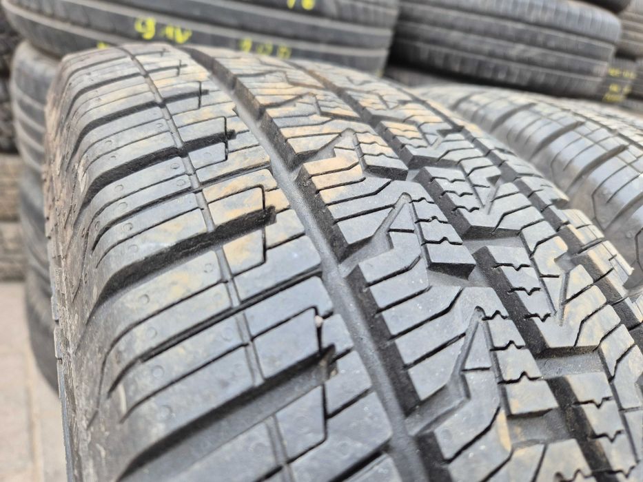 Continental VanContact 4Season 235/65r16c 121/119R N4729