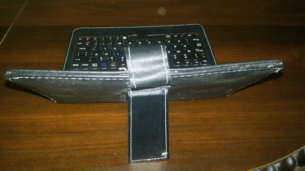 Чехол-клавиатура