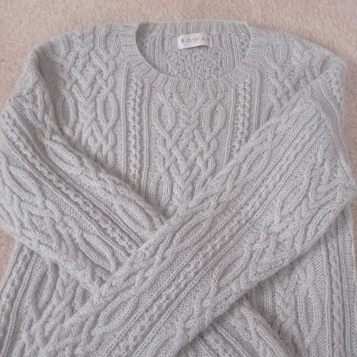 Светр ручної роботи з пряжі Rowan