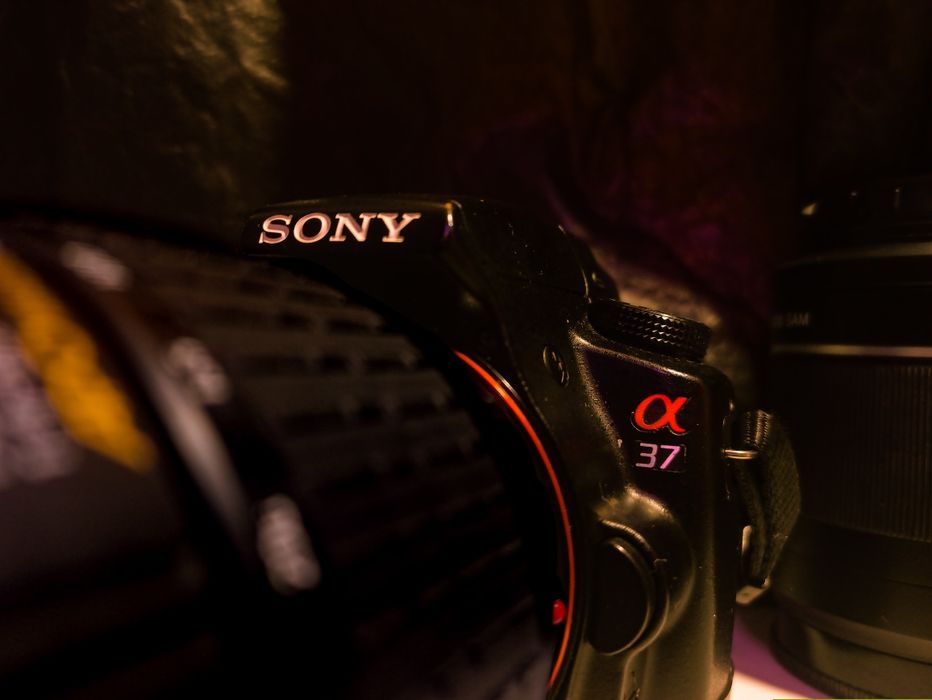 Фотоапарат Sony A37 з 4 об'єктивами!!!