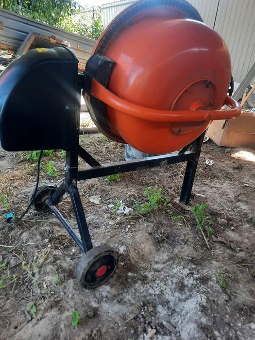 Бетономешалка на 40 літрів