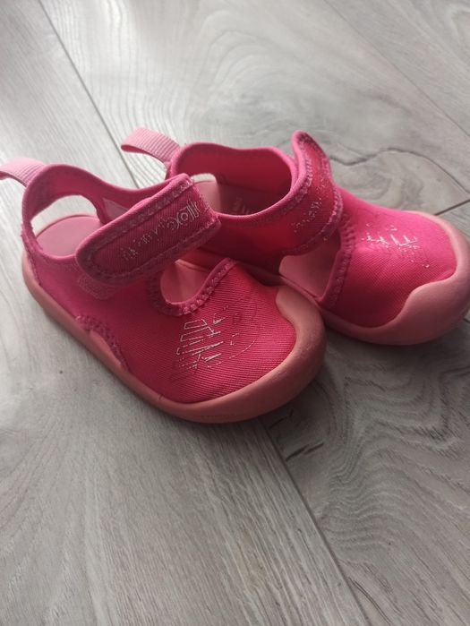 Letnie buty New balance r. 22