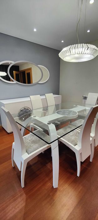 Mesa de jantar de vidro