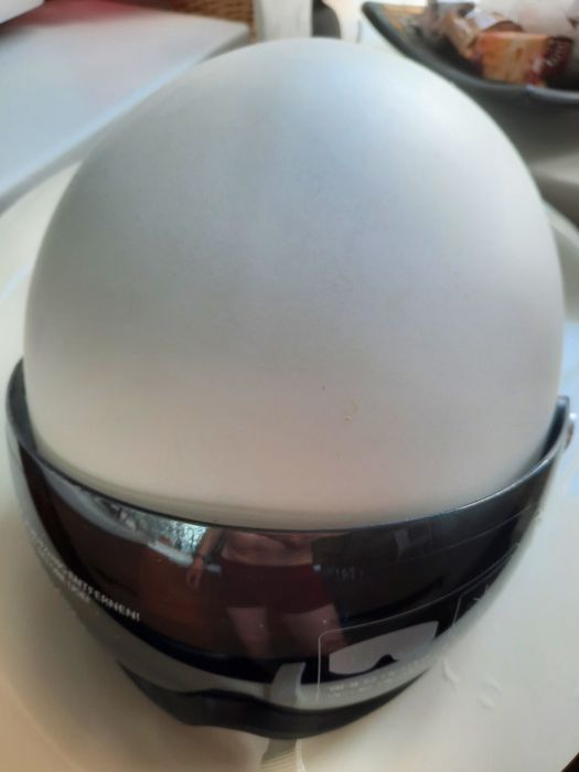 Шлем защитный вело мото зима лето.. вес 545 грамм