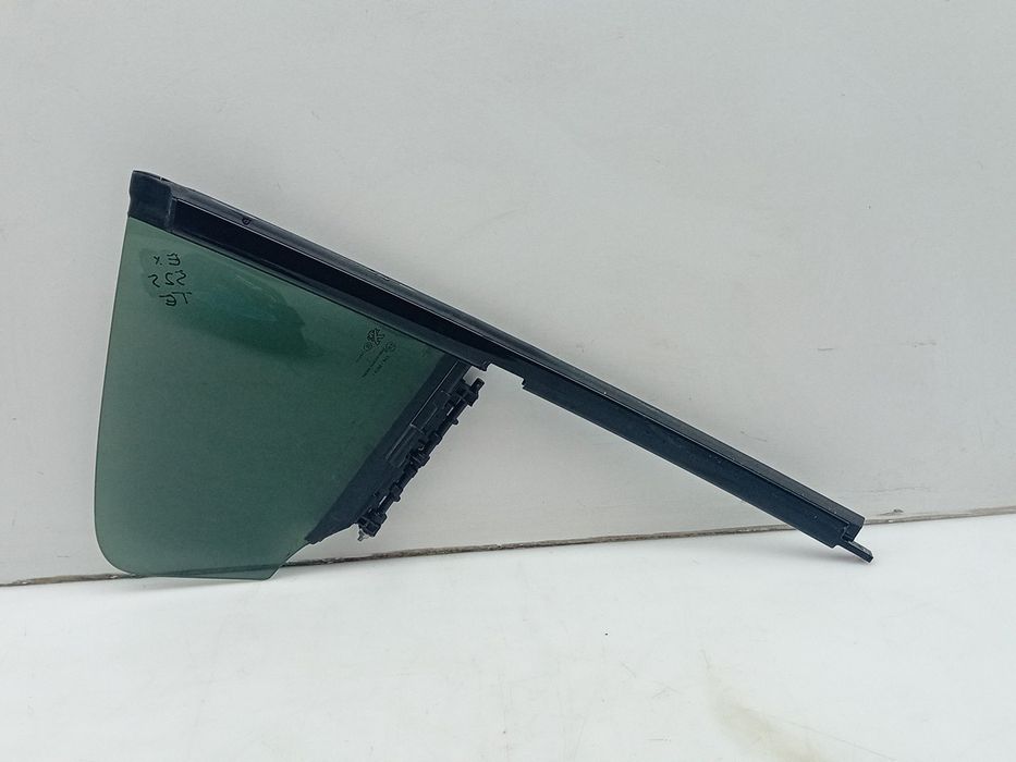 Vidro triangular da porta trás esquerdo PEUGEOT 508 II