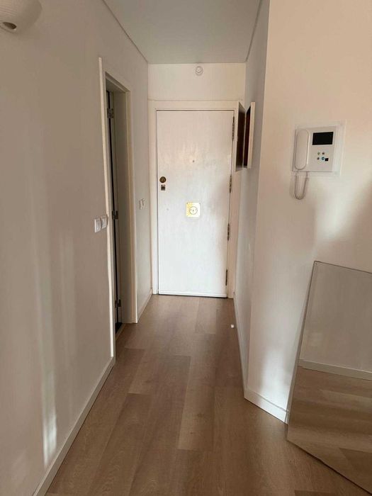 Arrendamento de apartamento T0 na Rua Elvira Velez, 1