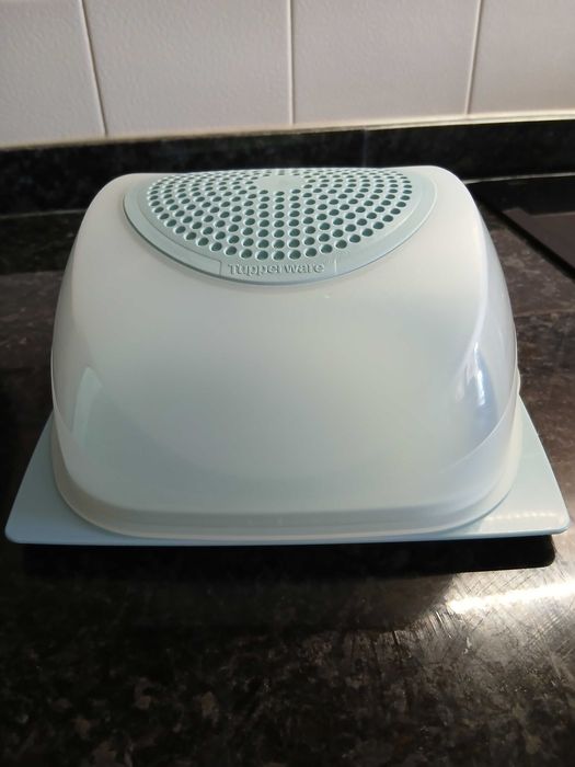 Queijeira azul claro Tupperware