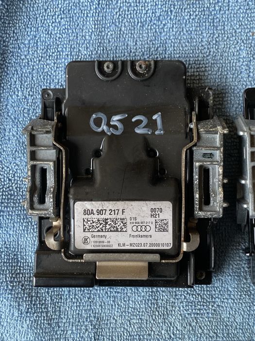 Камера в лобове фронтальна асистена водія audi a4 a5 b9 q5 рестайлінг