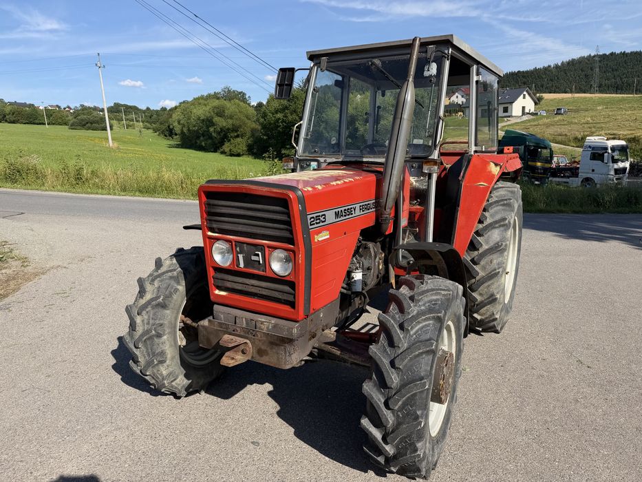 Massey Ferguson 253 traktor 4x4 ciegnik rolniczy 4x4