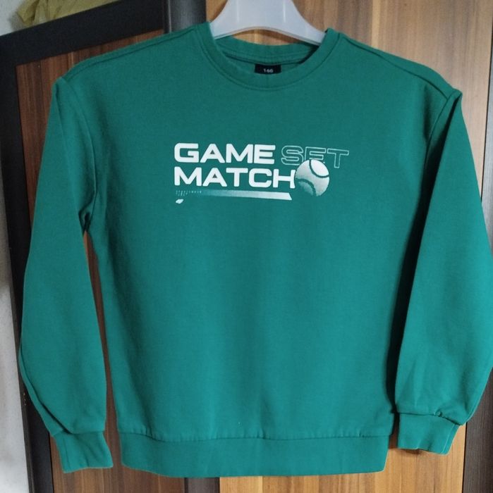 Bluza dresowa dla chłopca 4F rozmiar 146 stan idealny