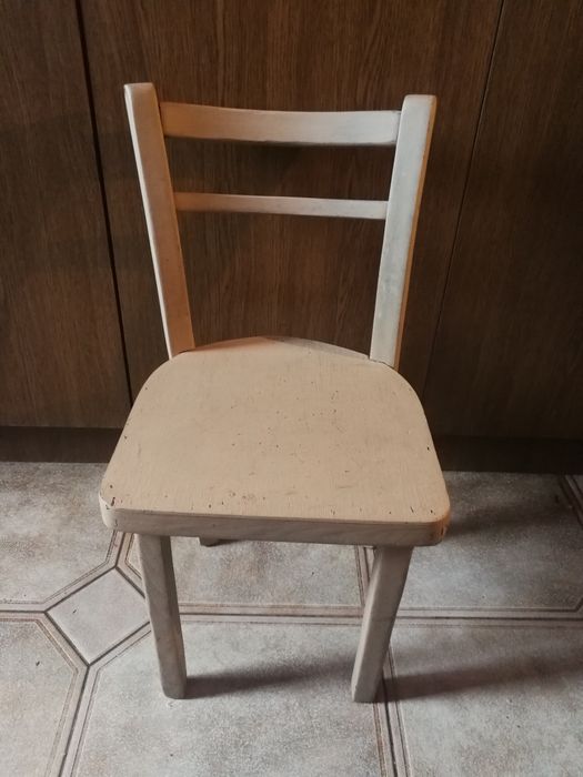 Детский деревянный стульчик времён СССР.