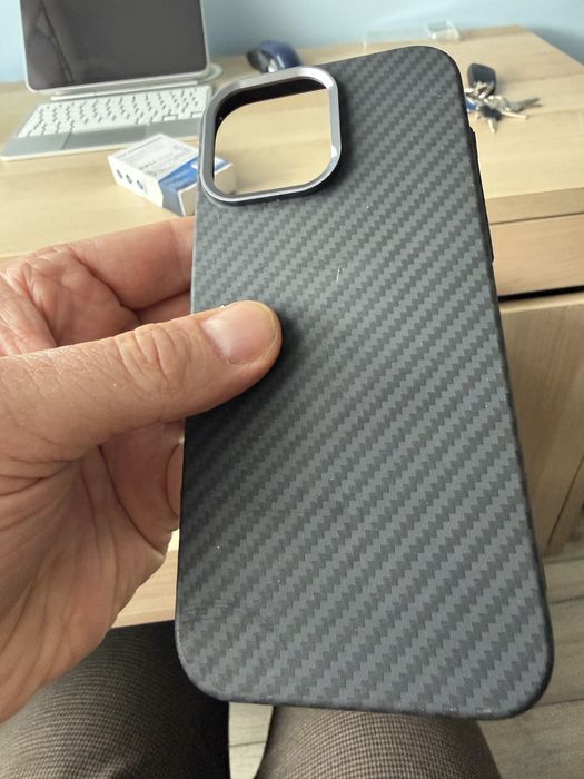 Uzywane etui do iphone 16 pro max z magsafe