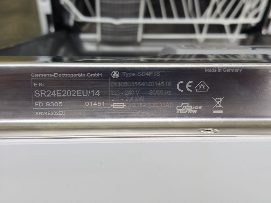 Посудомийна машина фірми Siemens, модель SR24E202EU