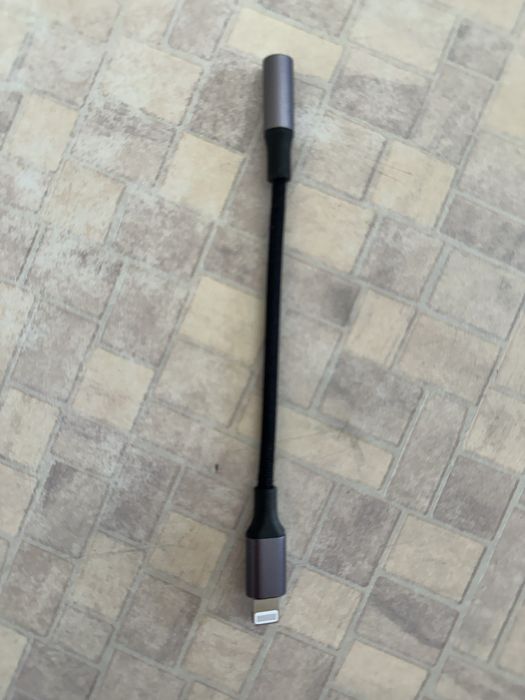 Продам перехідник до наушників