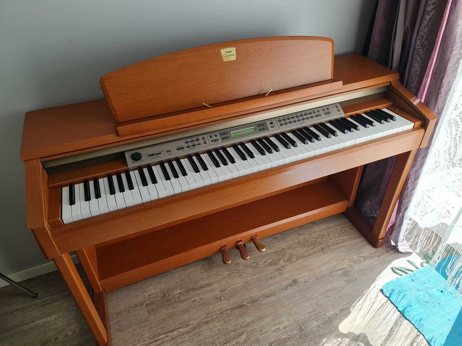 Pianino Elektroniczne Yamaha Clavinova CLP-150.
