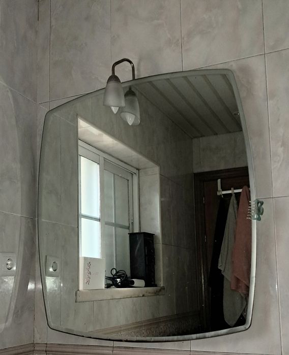 Espelho de wc com lâmpada