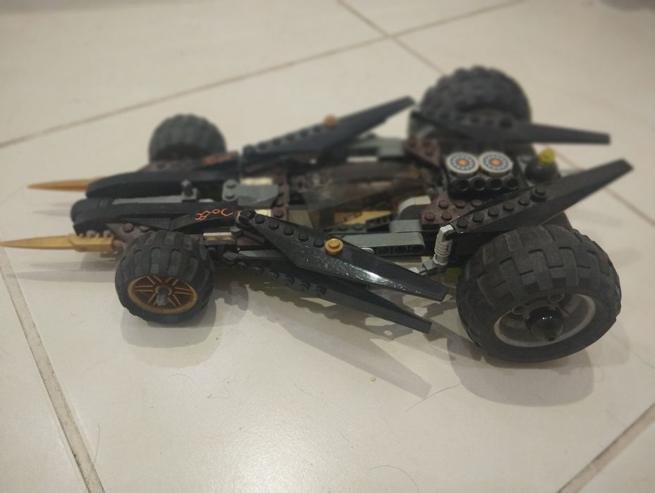 Lego атака Koula 9444