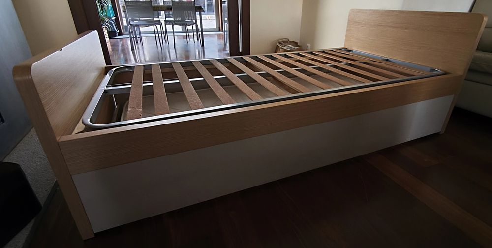 Cama individual dupla pinho e faia maciça + 3 prateleiras