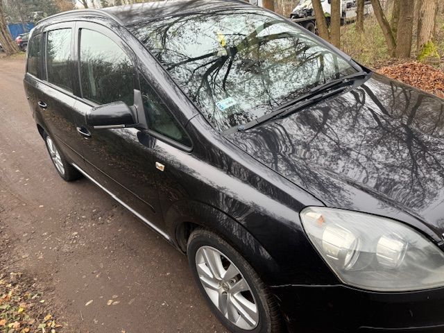 Opel Zafira Opel Zafira B 2007 rok  7-osobowy diesel