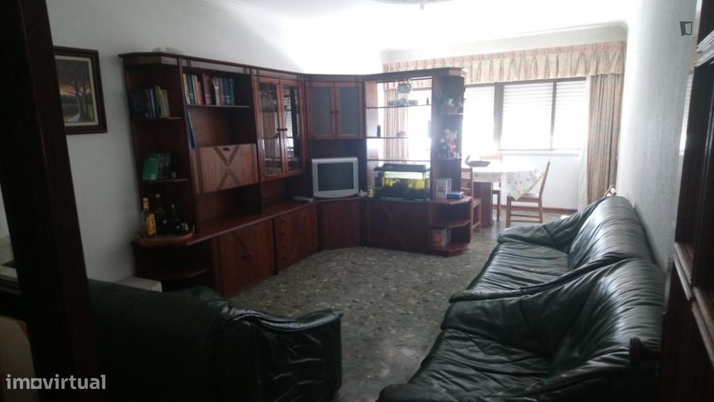 Quarto - localizado em Sintra Lisbon