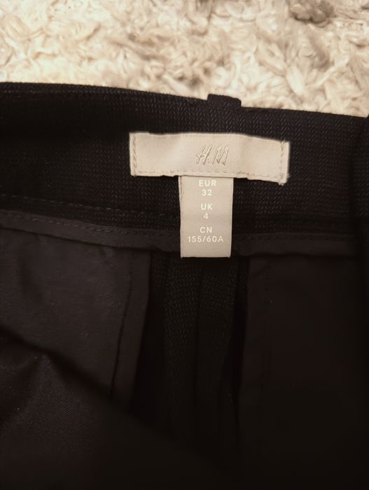 Damskie spodnie garniturowe granatowe H&M rozmiar 32 XXS