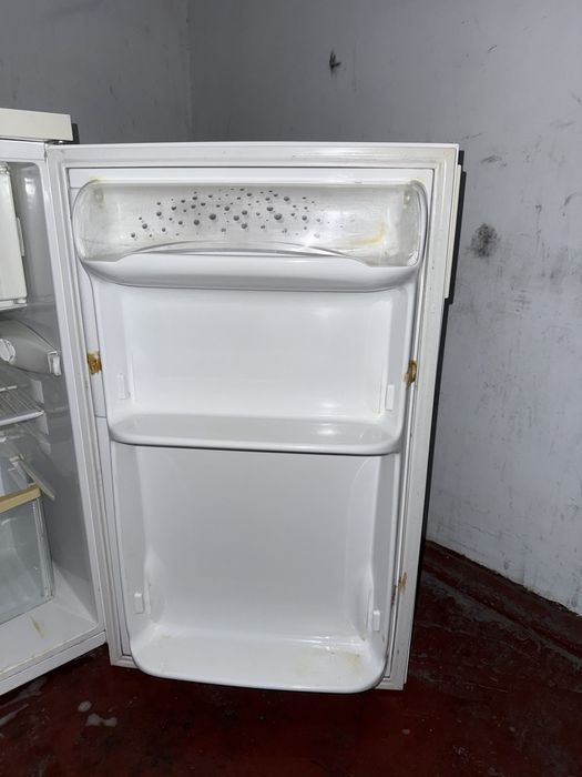 холодильник в робочому стані