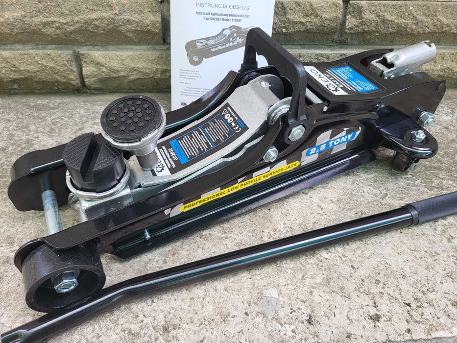 Низкопрофильный гидравлический домкрат 2.5т GEKO G02046-G02032- Keltin