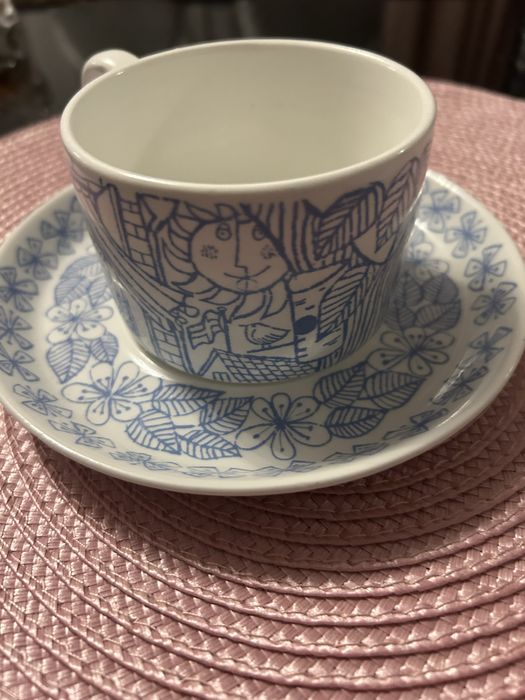 Boro filizanka ze spodkami szwedzka