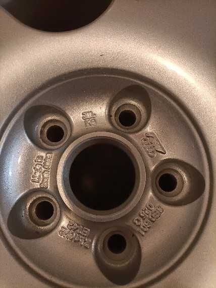 Felga Felgi Audi A4 B6 16 cali