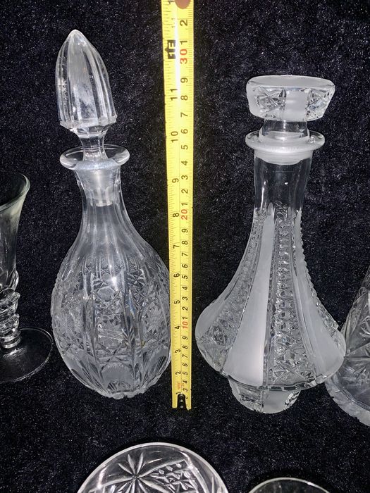 Ваза графин кувшин  рюмки конфетница резной хрусталь Чехия