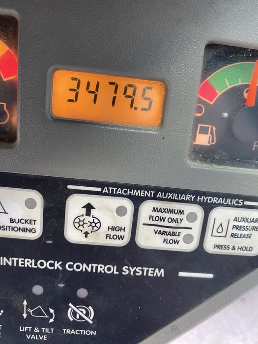 Продам навантажувавч Bobcat 863