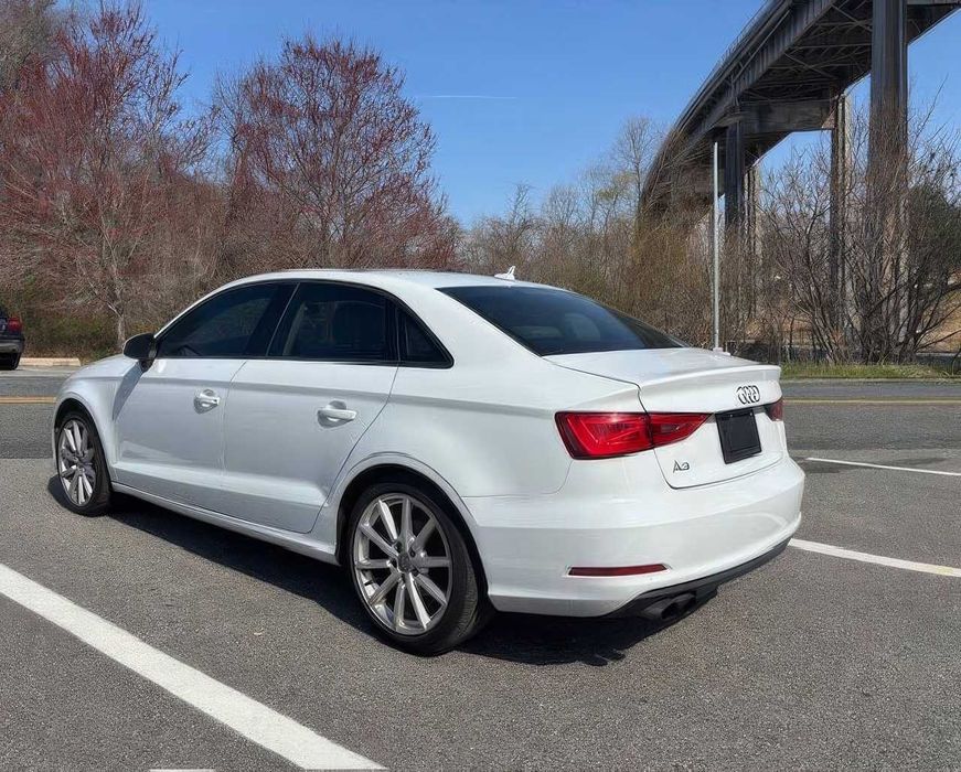 Audi A3 Premium      2015