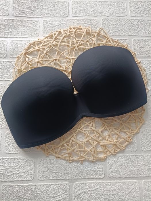 Biustonosz modelujący samonośny czarny Wonderbra rozmiar 80 E
