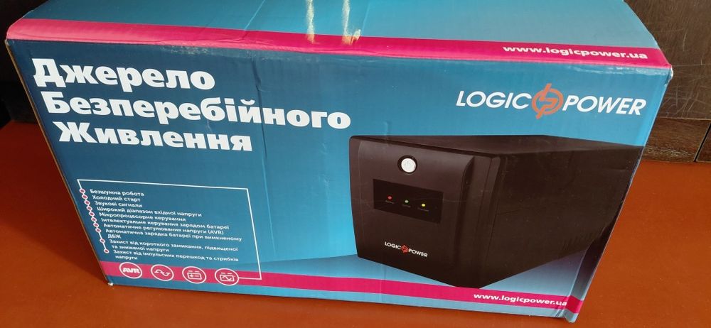 ДБЖ LogicPower LPM-U1400VA-P