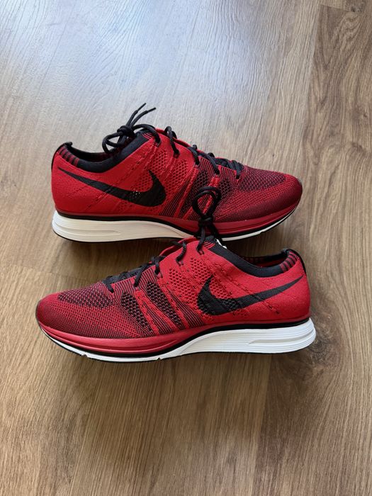 Nike flyknit trainer red czerwone 44