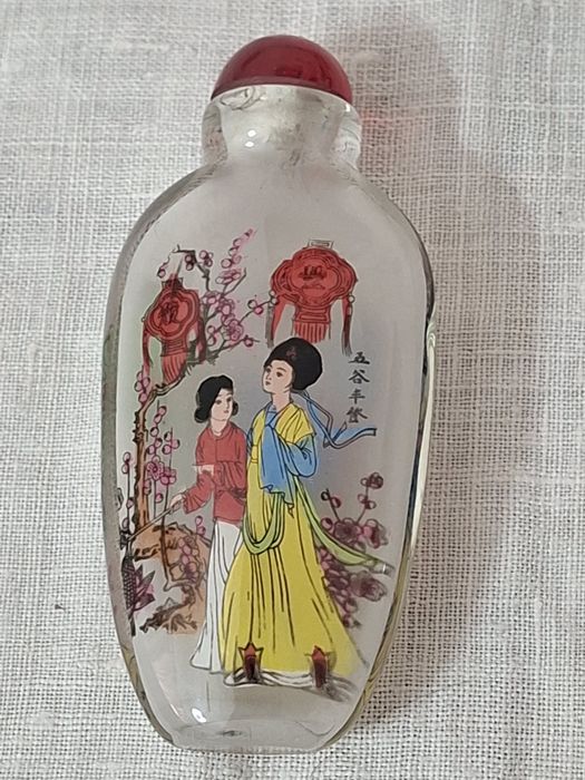 Frascos de rapé ou snuff bottle em vidro