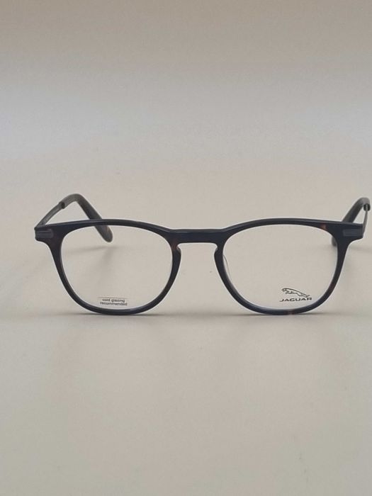 Nowe oprawki do korekcji wzroku marki Jaguar ca1